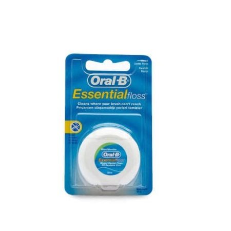 خيط تنظيف الأسنان أورال-بي إسينشيال (Oral-B Essential Floss) بطول 50 مترًا.
