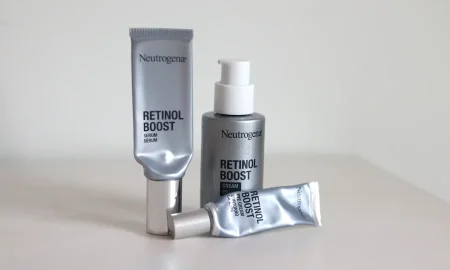 بكج الريتينول النقي  Neutrogena Retinol Boost، مخصص لمكافحة علامات تقدم سن البشرة 