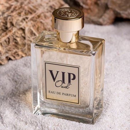 عطر العود الاصلي الذهبي VIP Oud Gold Edition (أو دي بارفان - Eau de Parfum) هو عطر شرقي للجنسين يتميز بعبوته الذهبية المربعة الفاخرة،
